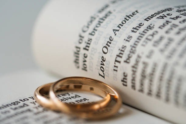 tips sebelum menikah, pola pikir sebelum nikah, persiapan pernikahan sehat, komunikasi dalam pernikahan, menikah karena cinta, esensi menikah, pasangan muda, pernikahan islami, edukasi pranikah, hubungan suami istri sehat